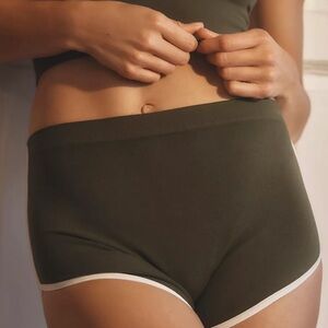 Anthropologie Seamless Dolphin Shorts Size L/XL